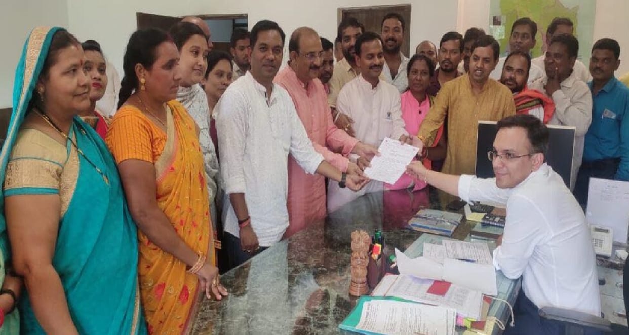 BJP councilor brought no confidence motion against Mayor Rajkishore Prasad