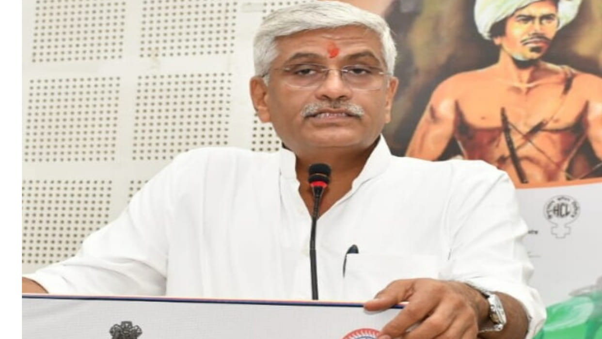Gajendra Singh Shekhawat attacked CM Gehlot on tonsure of Congress MLA Bhagat Singh
