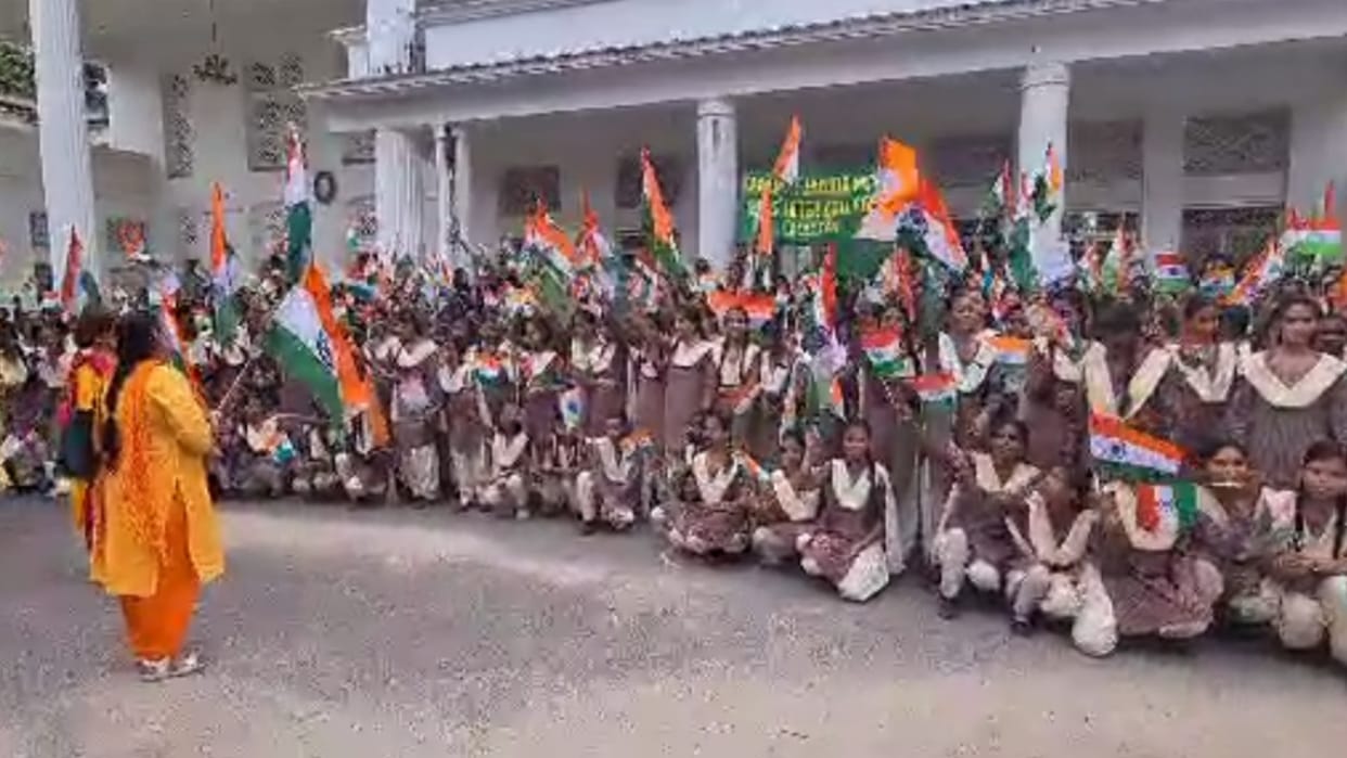Tiranga Yatra Karamat Hussain Girls Inter College in Lucknow.