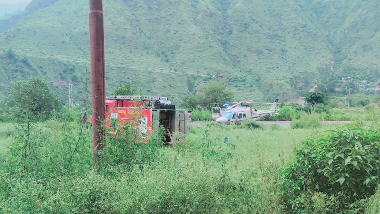 CM Sukhvinder Singh Sukhu Helicopter Emergency Landing in Rampur Bithal