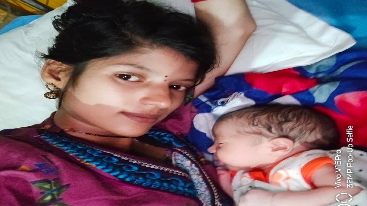 Superfast Pune-Danapur Express stopped for delivery of woman, ambulance called on the spot