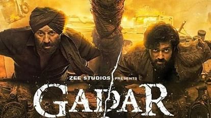 Crowd gathered to watch Gadar 2 in theaters