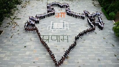 Maa Tujhe Pranam: Car-bike rally start soon in Moradabad, people started arriving to participate program