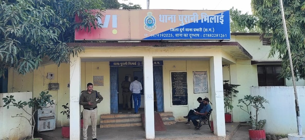 Youth committed suicide by hanging in SDM office premises in Bhilai