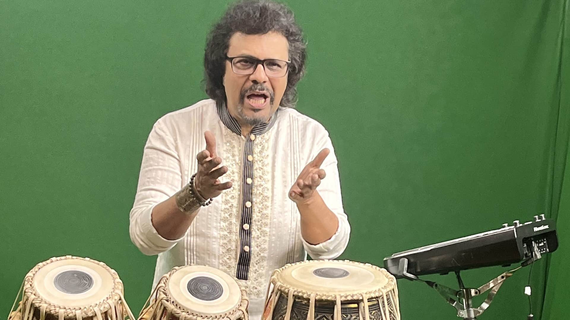 Yeh Desh to release on Independence Day Bikram Ghosh Hariharan Shaan Kavita Seth Richa Sharma collaboration