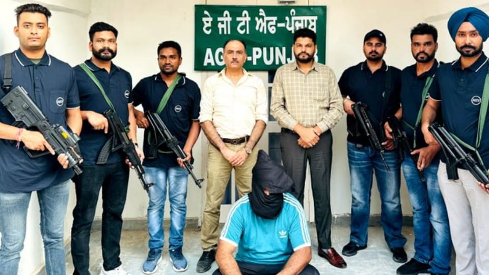 AGTF Moga Police arrested Gangster Gurpreet Singh Gopi Dalewalia of Goru Baccha group