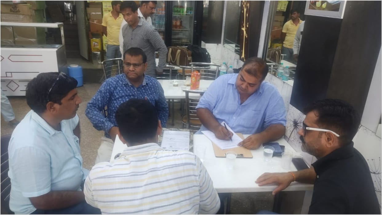 Narnaul: CM flying squad raided the sweet store, took samples of sweets and sent testing