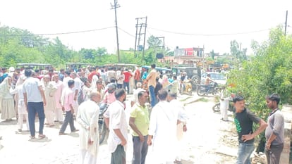 Accident: An uncontrolled bus collided with an e-rickshaw in Muzaffarnagar, one died