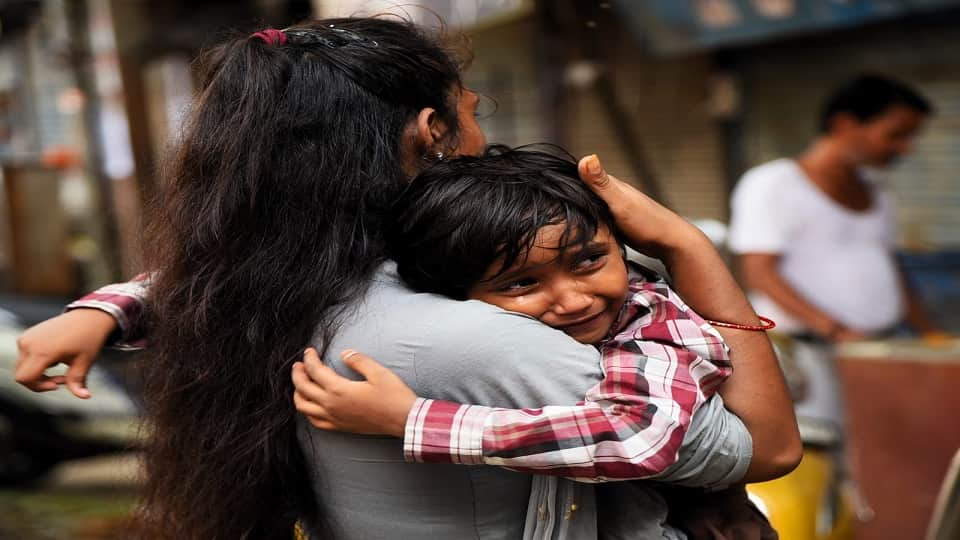 100 girl students fall ill in MCD school after consuming mid day meal in delhi