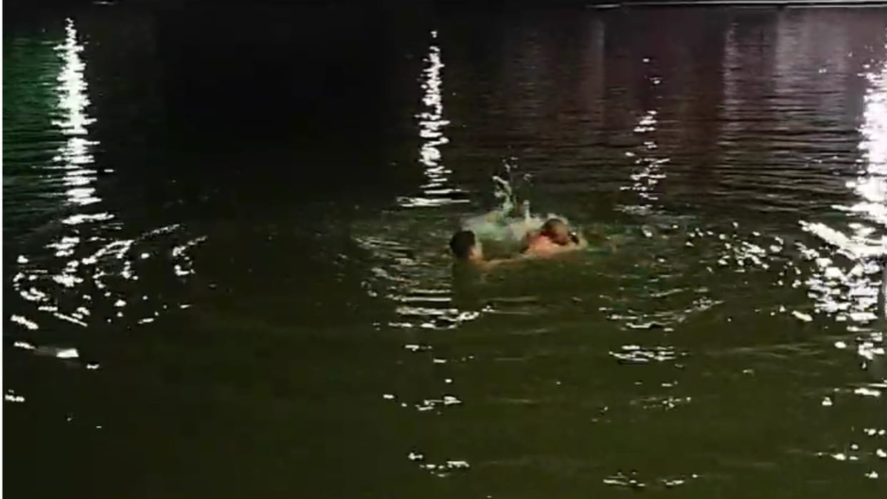 Ujjain News: Devotee drowned while going to take bath in Shipra, SDERF jawans saved his life