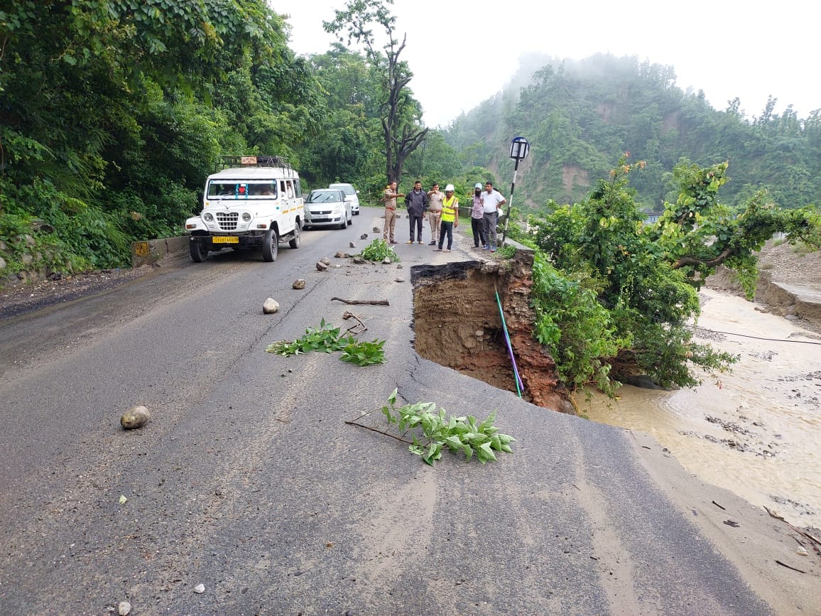 Uttarakhand Weather News Update Today Heavy damage due to rain read more update in hindi