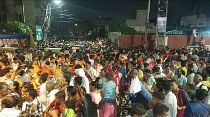 Devotees throng to visit Banke Bihari on Ekadashi of Adhik Maas in vrindavan