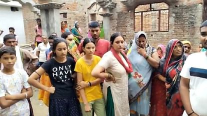 Murderer father killed Son for two sips of alcohol in Ghazipur gram pradhan daughter in law