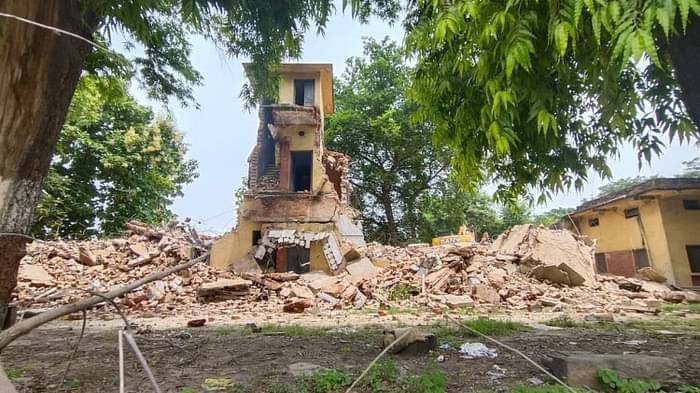 Bulldozers run on  legacy of Gandhi JP in varamasi Sarv Seva Sangh Bhavan demolished