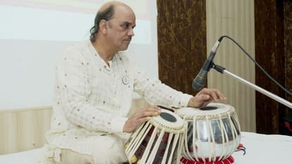 Varanasi: बनारस घराने के प्रख्यात तबला वादक पुंडलिक भागवत का निधन, संगीत जगत में शोक की लहर enowned tabla player Pundalik Bhagwat of Banaras Gharana passes away