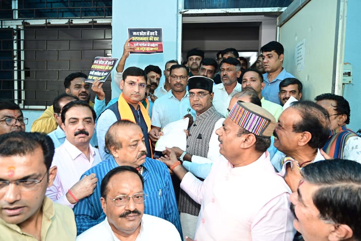 MP News: Priyanka, Malnath, Arun Yadav demand FIR regarding 50% commission letter, BJP complains in Crime Bran