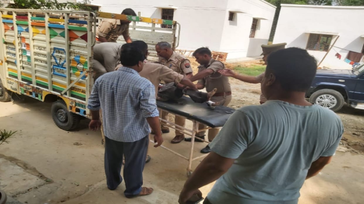 Bijnor News : Uncle and nephew killed in car accident, one seriously injured