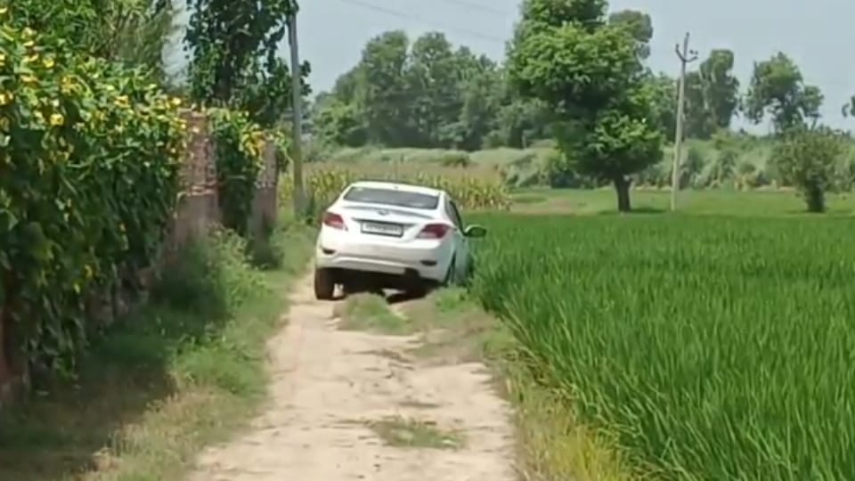 Encounter between drug smugglers and Punjab Police at Patti in Tarn Taran