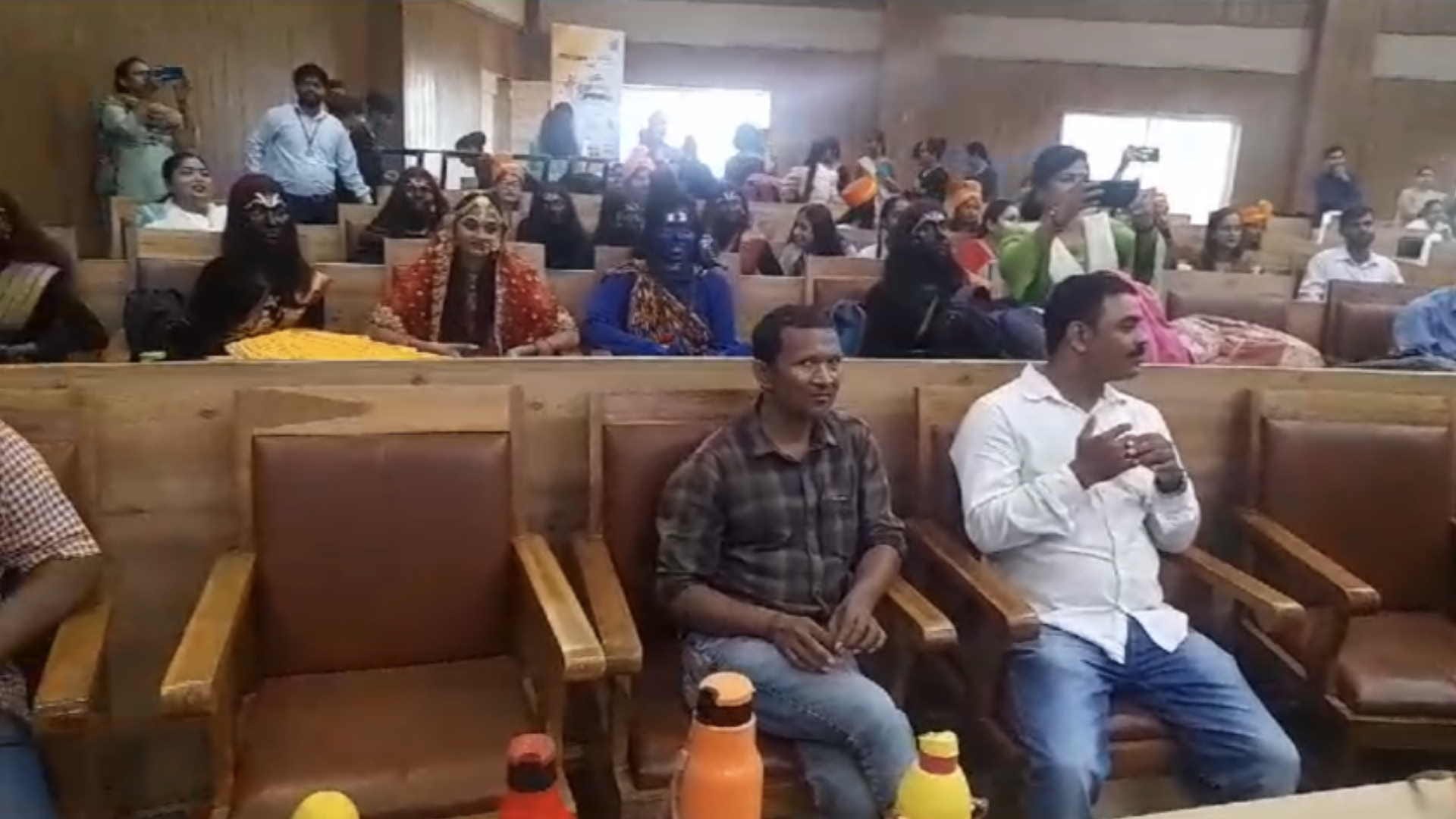 maa tujhe pranam dance competition gorakhpur