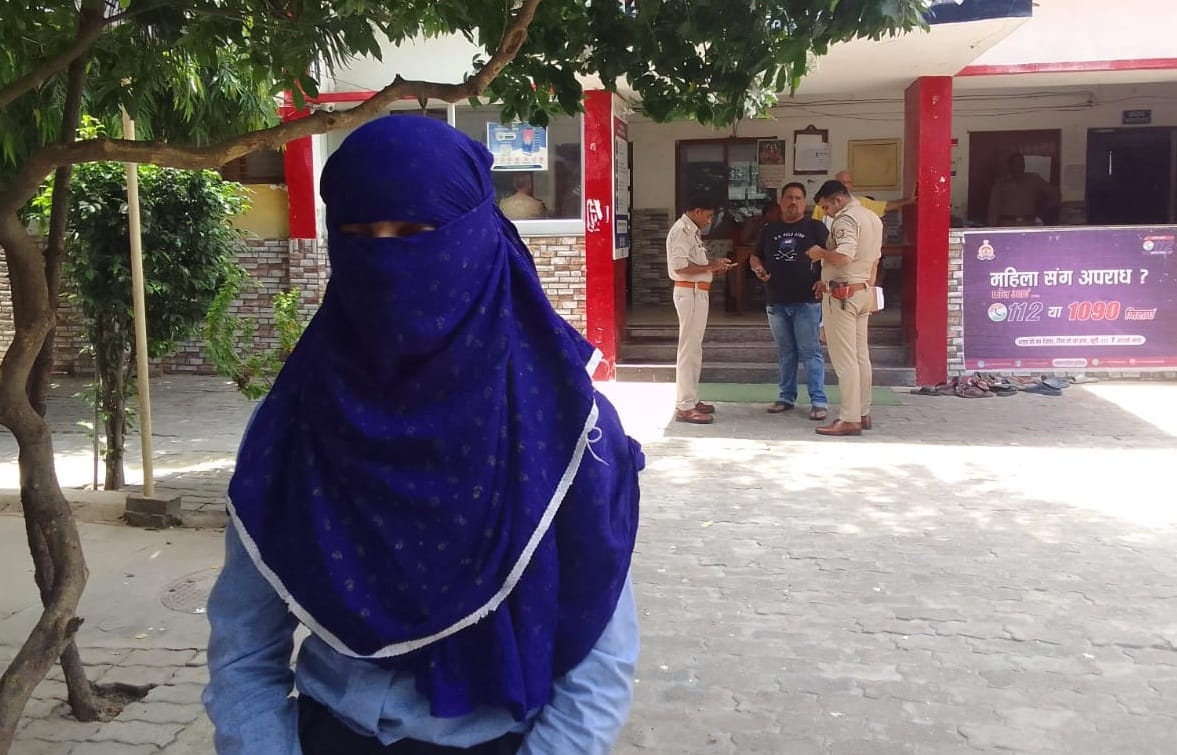 Real brother brutalized his sister, Looted pride for many months, Used to beat mercilessly on protest