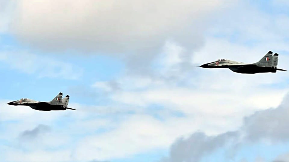 ndia Deploys Upgraded MiG-29 Fighter Jet Squadron At Srinagar Air Base News in Hindi