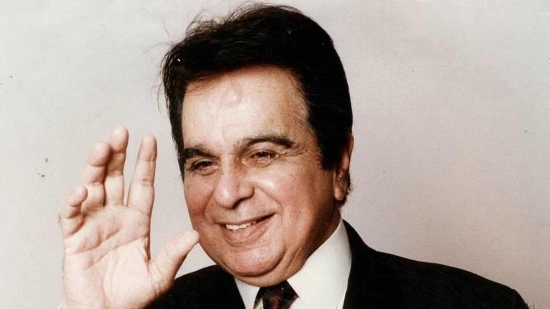 Dilip Kumar birth anniversary know unknown facts about Tragedy King star career life struggle films Saira Banu