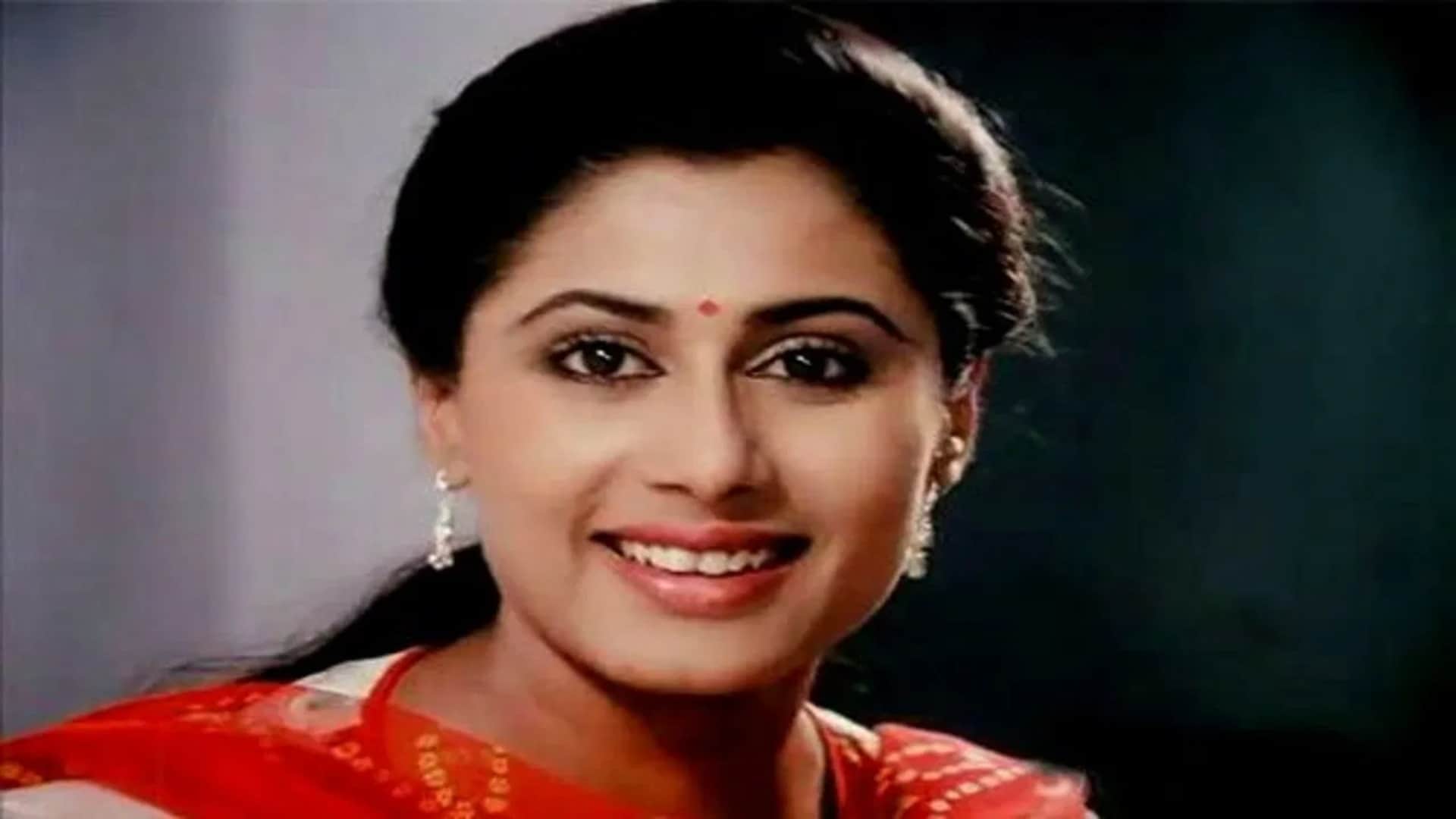 Bollywood Actresses Who Died at a very Young Age Divya Bharti Madhubala Smita Patil Jiah Khan