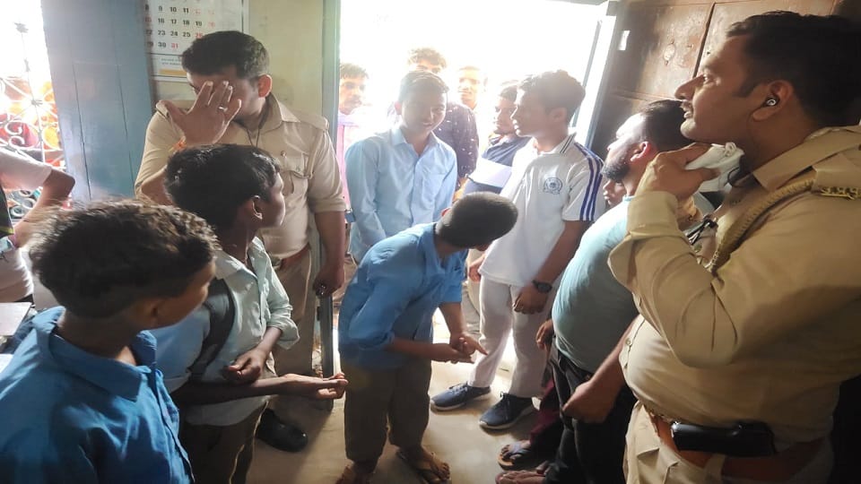 lady teacher beat children of school so much that three student were seriously injured