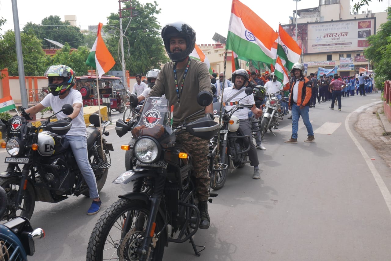 Maa Tujhe Pranam tiranga yatra in varanasi slogan echoed in every street of Banaras