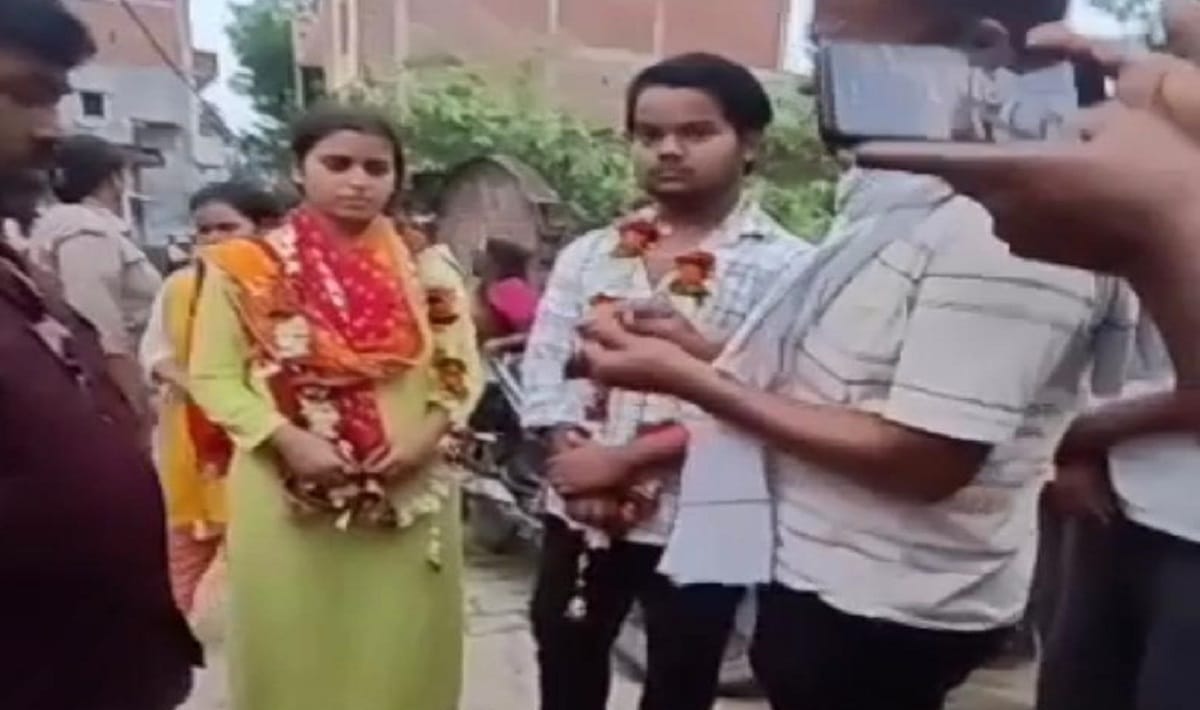 Ek Vivah Aisa Bhi Neither Band Baaja nor Barati loving couple got married in varanasi