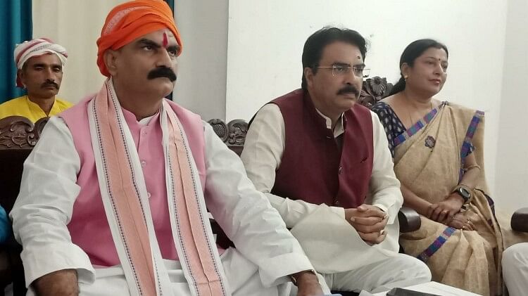 Gopal Ji Thakur Says If Govt Gives Right Land, I Will Get Foundation ...