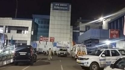 Bhopal News: बाल सुधार गृह की बच्चियां बोली-पानी पीने के बाद बिगड़ी तबीयत, पुलिस ने सैंपल जांच के लिए भेजे Bhopal News: The girls of the Child Improvement Home said - after drinking water, the health deteriorated, the