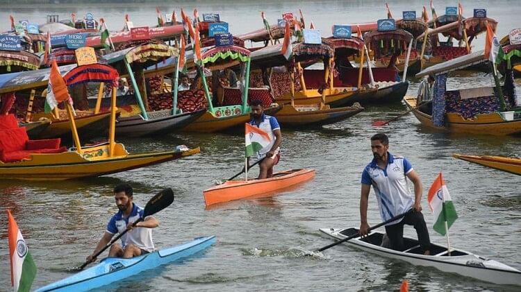 Jammu and Kashmir: LG Manoj Sinha flags off Tiranga Rally in Srinagar, Celebrates Azadi Ka Amrit Mahotsav