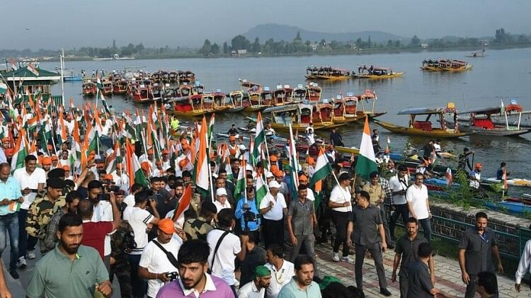 Jammu and Kashmir: LG Manoj Sinha flags off Tiranga Rally in Srinagar, Celebrates Azadi Ka Amrit Mahotsav