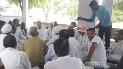 Rewari: Villagers protested by holding a mahapanchayat regarding the dumping yard to be built in Ramsinghpra