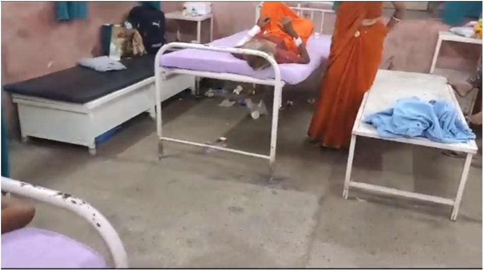 Contract cleaners of Alwar district hospital on strike for two days