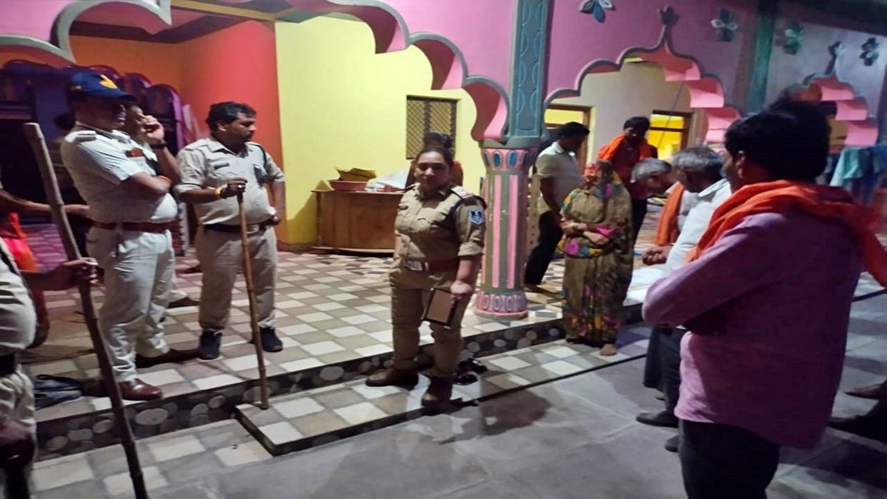 Bullet fired on two sides in the rivalry of Panchayat elections in Damoh