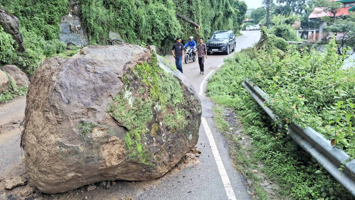 Himachal police advisory, houses are being evacuated due to overflowing of rivers and streams