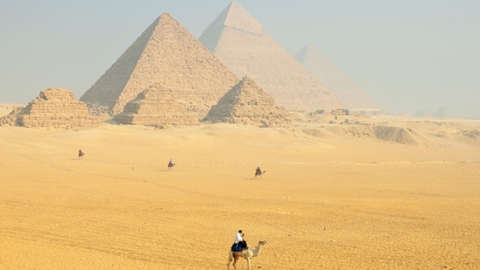 Egypt Pyramid Alien How did the Egyptians transport the stones for the pyramids? New Research revealed