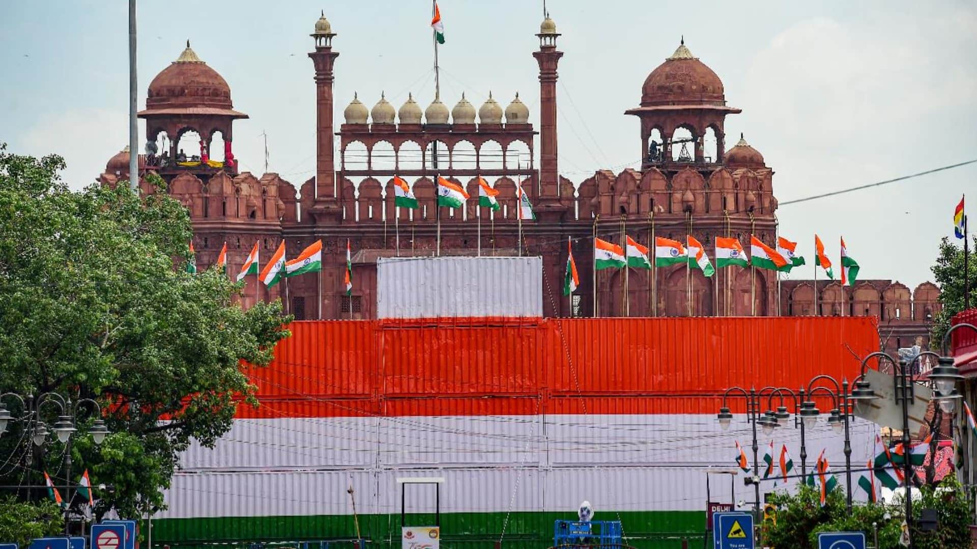 Republic day 2024 know the difference between flag hoisting and flag unfurling