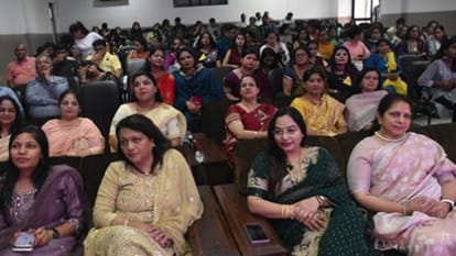 Maa Tujhe Pranam: Moradabad Meenu Teej Queen, Kanik crowned Princess, participants enthralled ramp walk