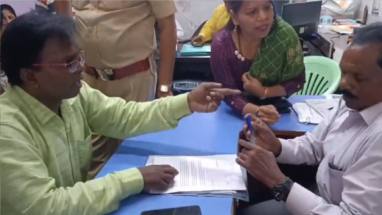 Sejbahar Housing Board Colony elections in Raipur  people said- 'No vote, no tax'