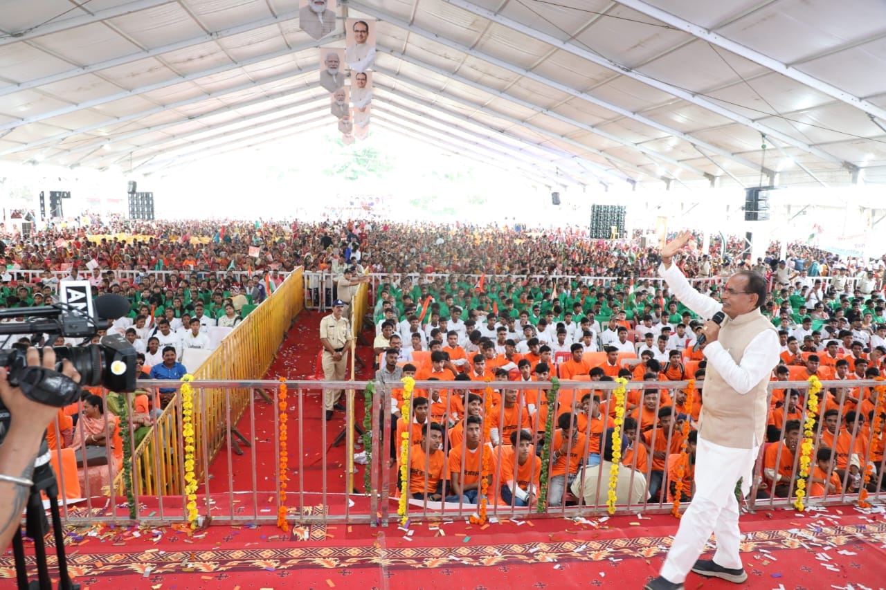 MP News: CM Shivraj reached Sehore, performed Bhumi Pujan of Budhni Medical College, Bhairunda-Budni-Rehti Nat