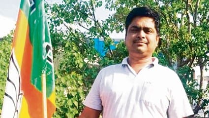BJP worker shailendra chouhan raju died of heart attack