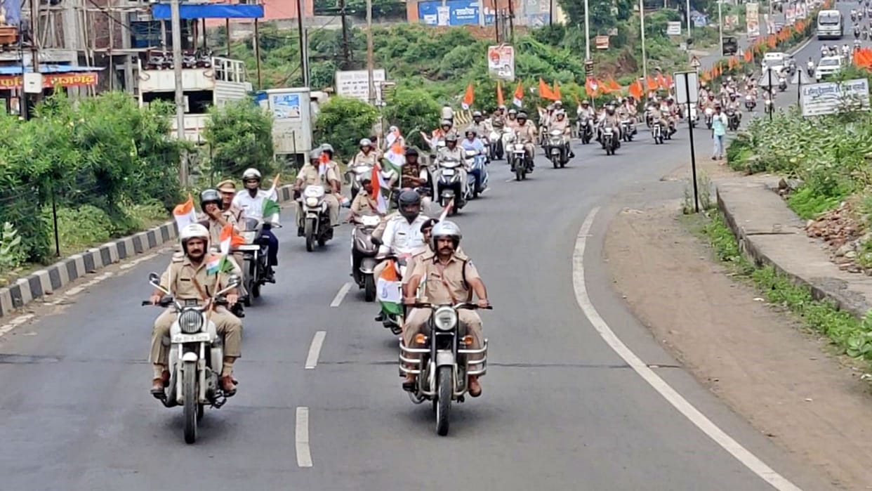 Rajgarh police took out tricolor rally in the city