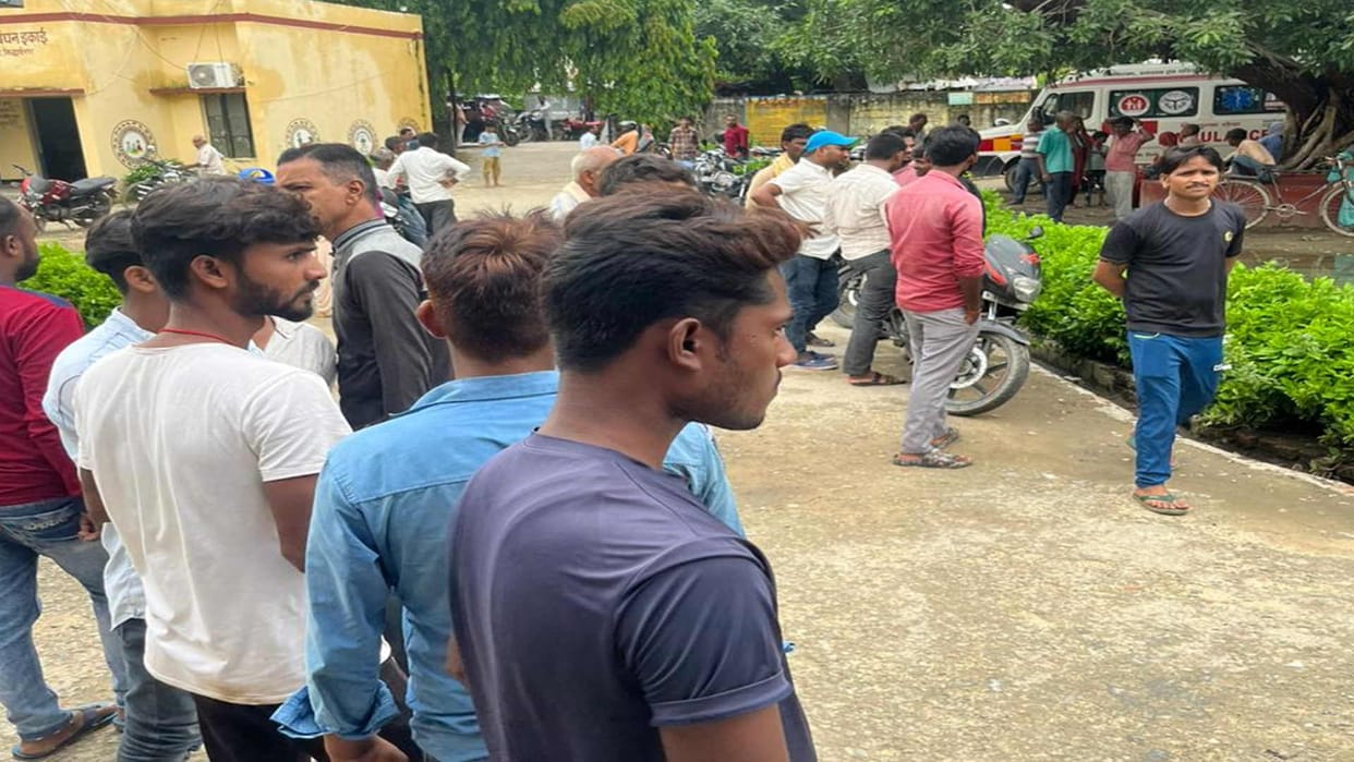 one student killed and two injured after road accident in siddharthnagar