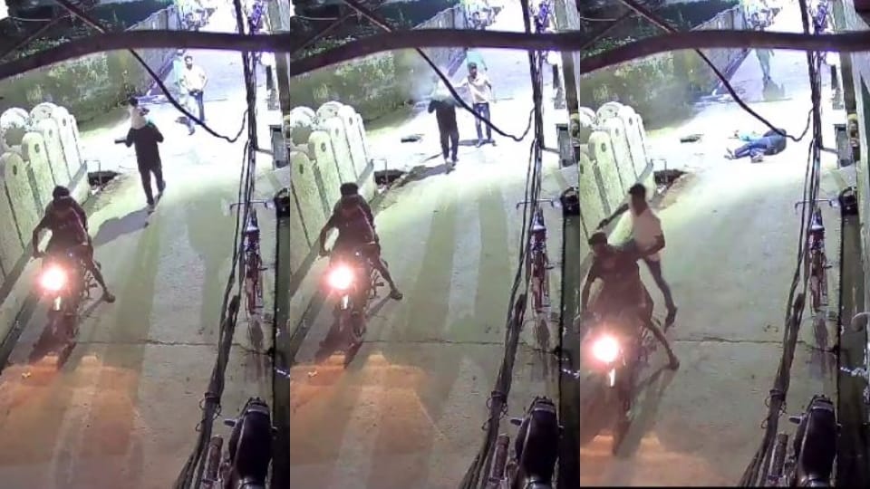 goons shot of young man in shahjahanpur Controversy over marriage to Chandni
