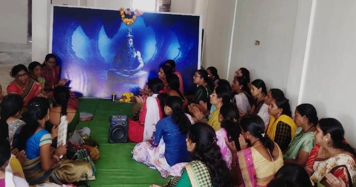 teachers who were on strike worshiped Lord Shiva by keeping fast on Monday in bijapur