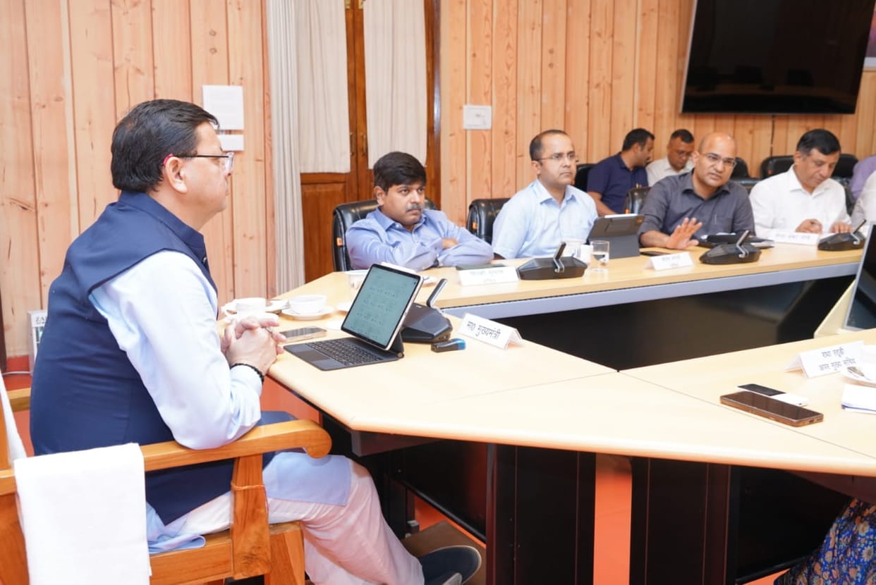 Uttarakhand Weather Update Today CM Dhami took high level meeting Chardham Yatra postponed for two days