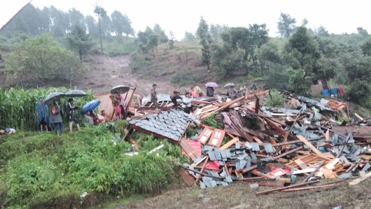 Himachal Rains,  roads and power transformers stalled due to cloudburst-landslides, many people died
